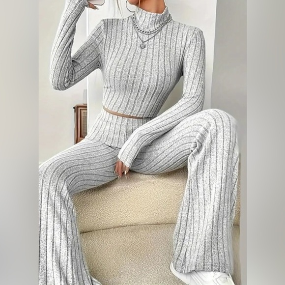Pants - Ribbed Mock-Neck Cropped Top & Flare Pants Set - Light Gray